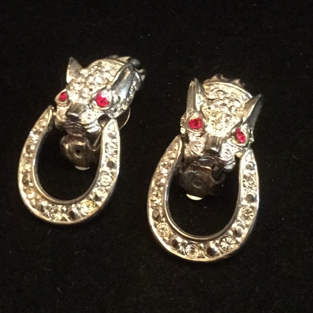 Outstanding Estate Cat Clip Earrings
